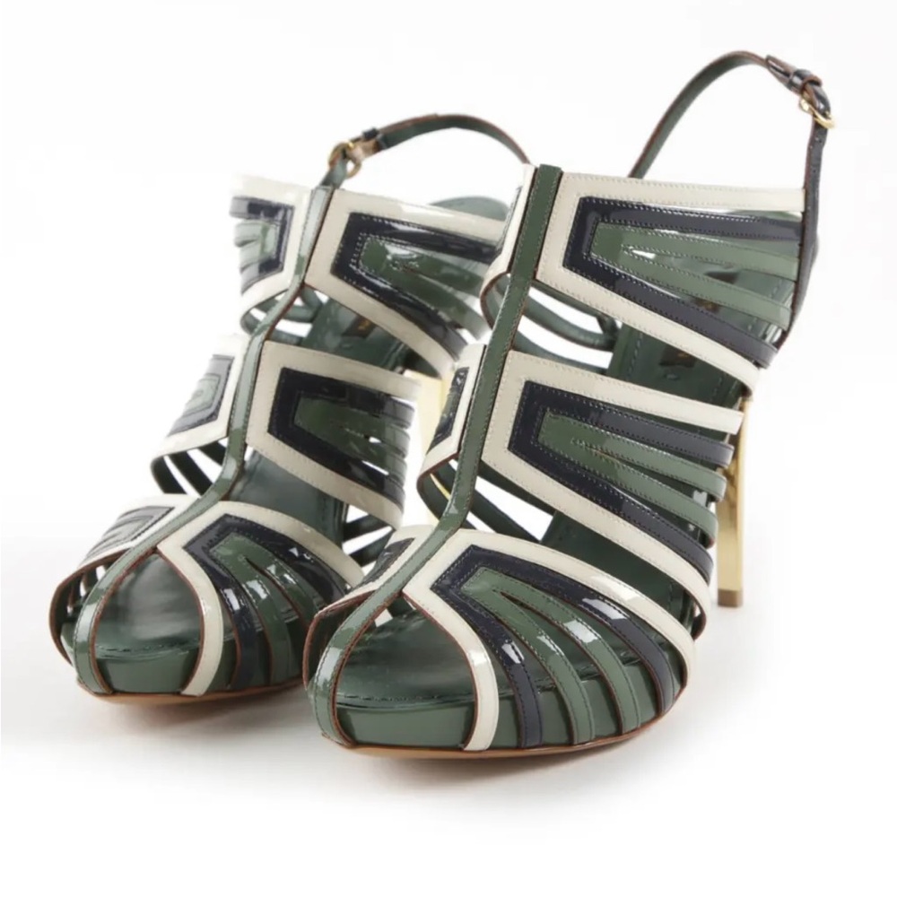 Louis Vuitton Patent Leather Marbella heels size 38/ 8